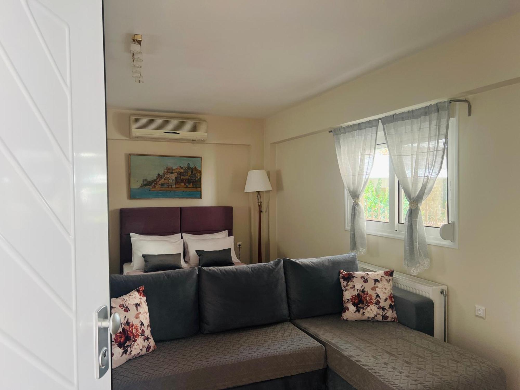 Vasilias Home Near Ath Airport コロピオン エクステリア 写真